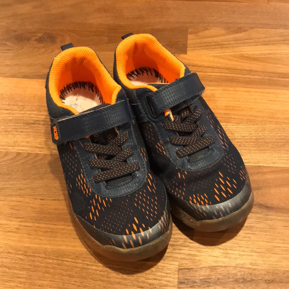 stride rite made2play® lighted neo sneaker